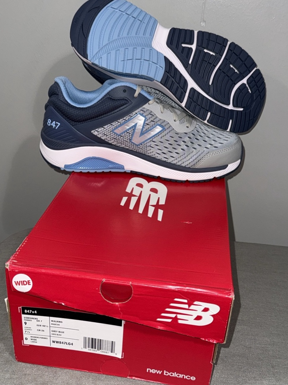 New Balance 847 V4 Women's Sneakers in Grey and Light Blue